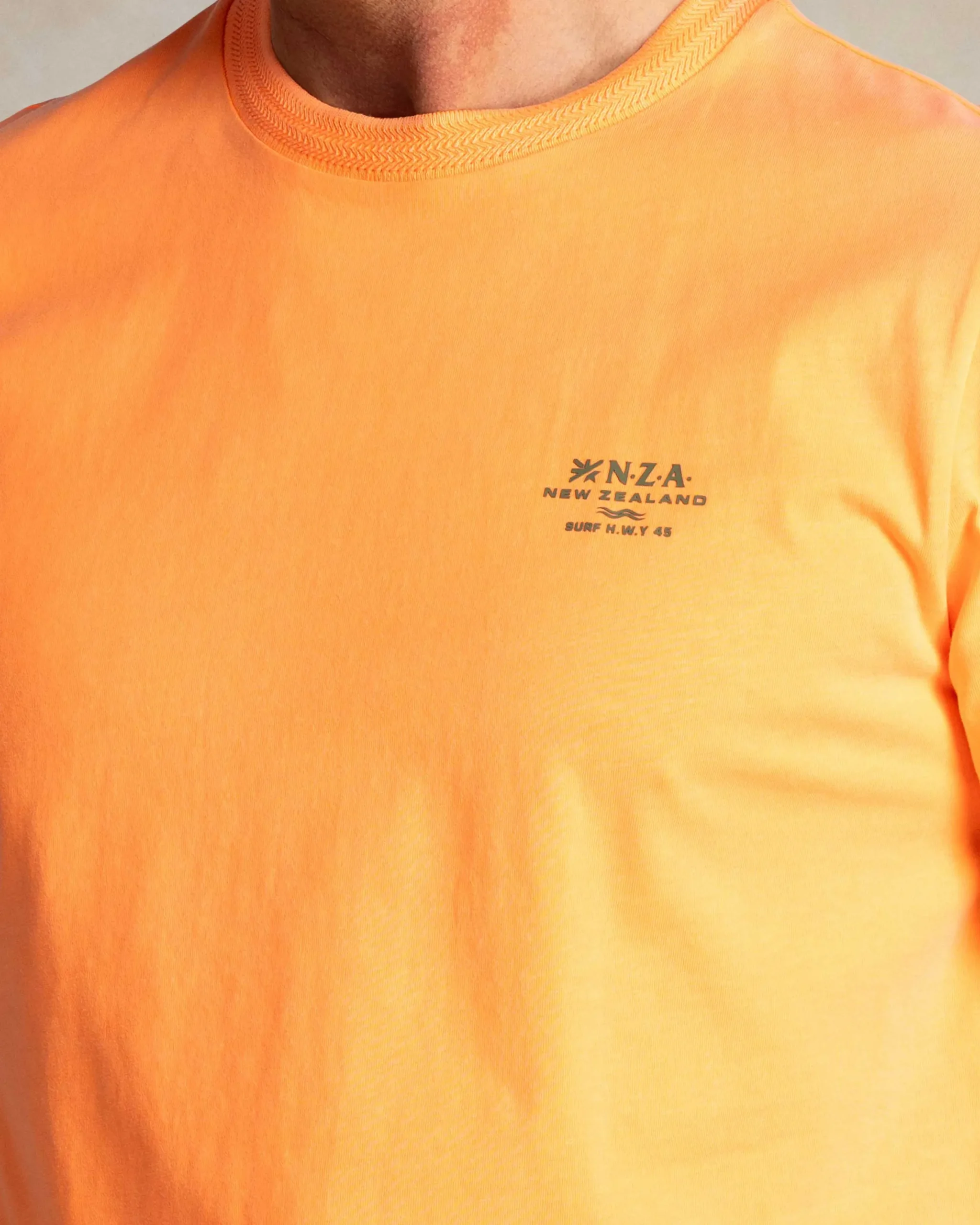 NZA New Zealand Auckland Effen oranje katoenen t-shirt met ronde hals