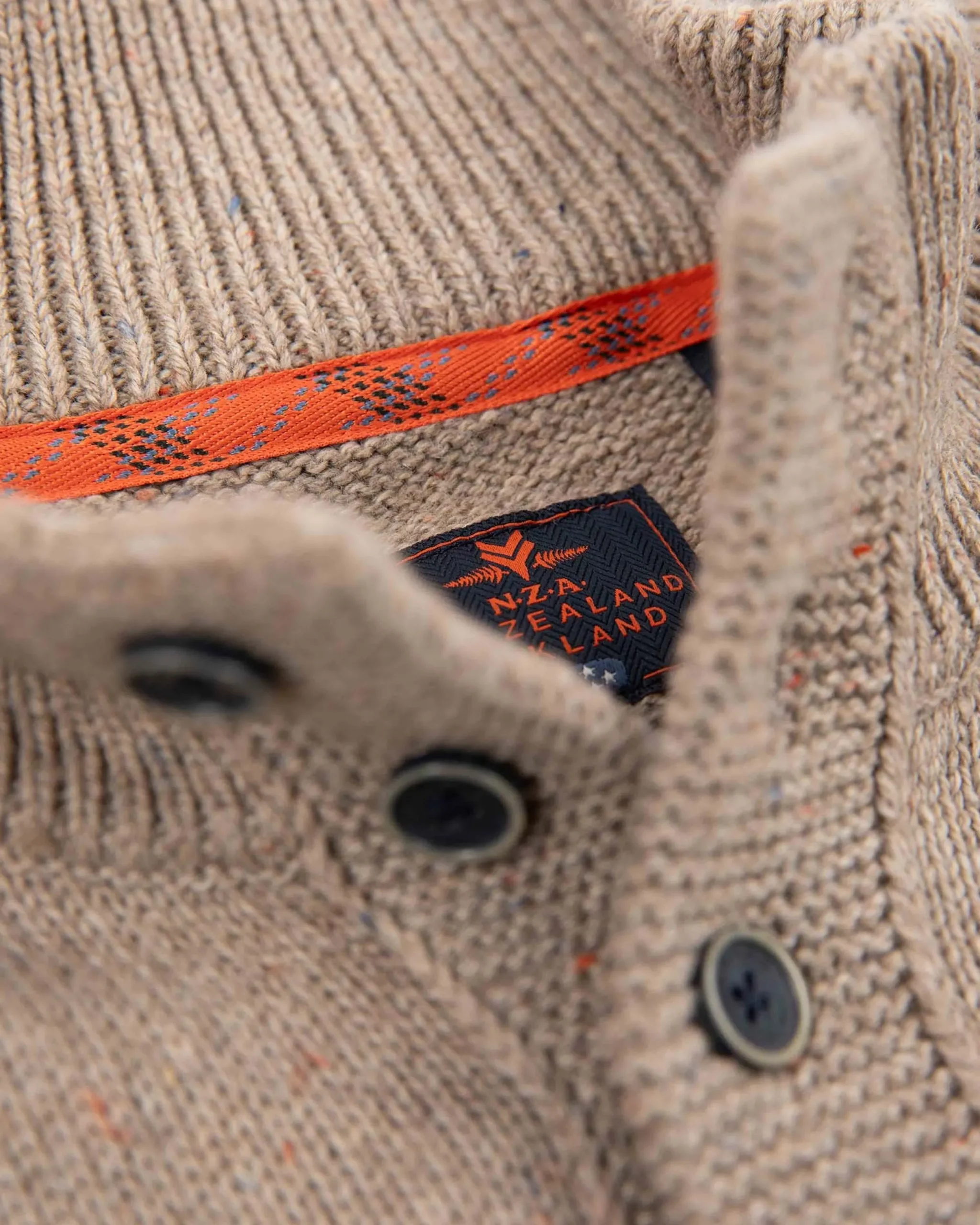 NZA New Zealand Auckland Effen trui met halve knoopssluiting -