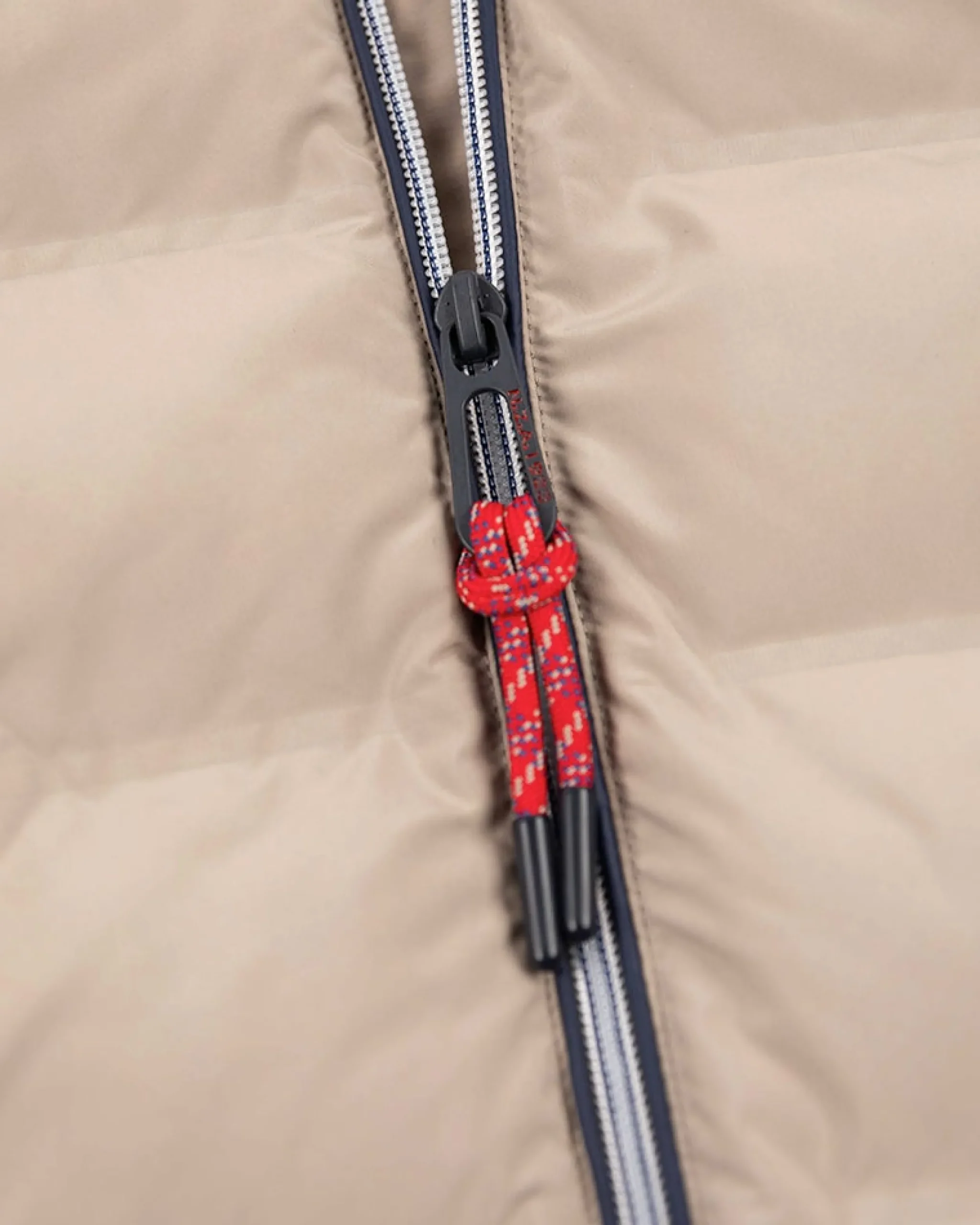 NZA New Zealand Auckland Gewatteerde effen jas -