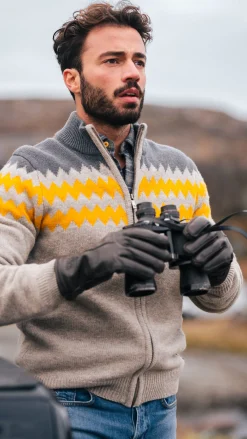 NZA New Zealand Auckland Grijs wollen vest met geel motief -