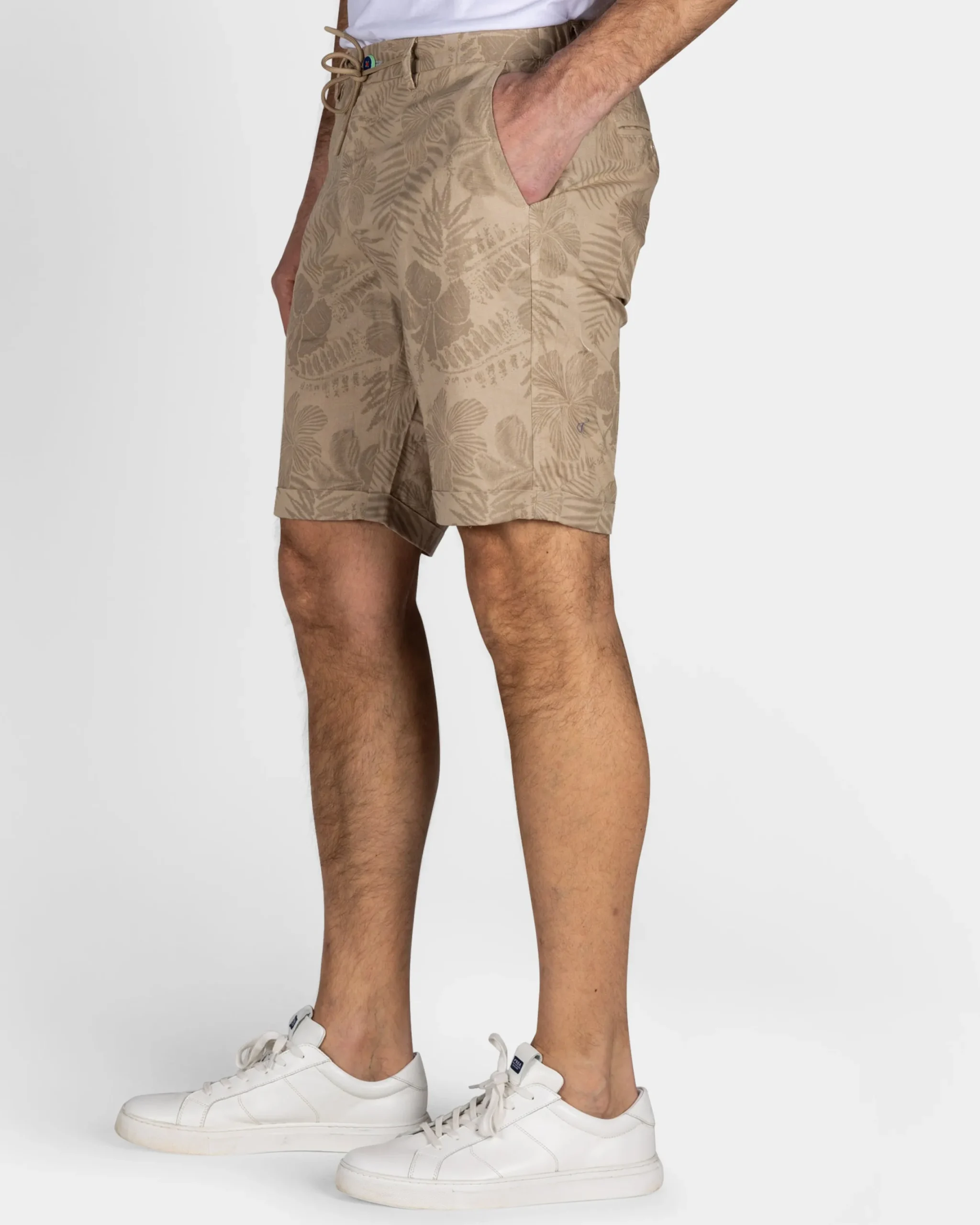 NZA New Zealand Auckland Lichtbruin short met bladprint