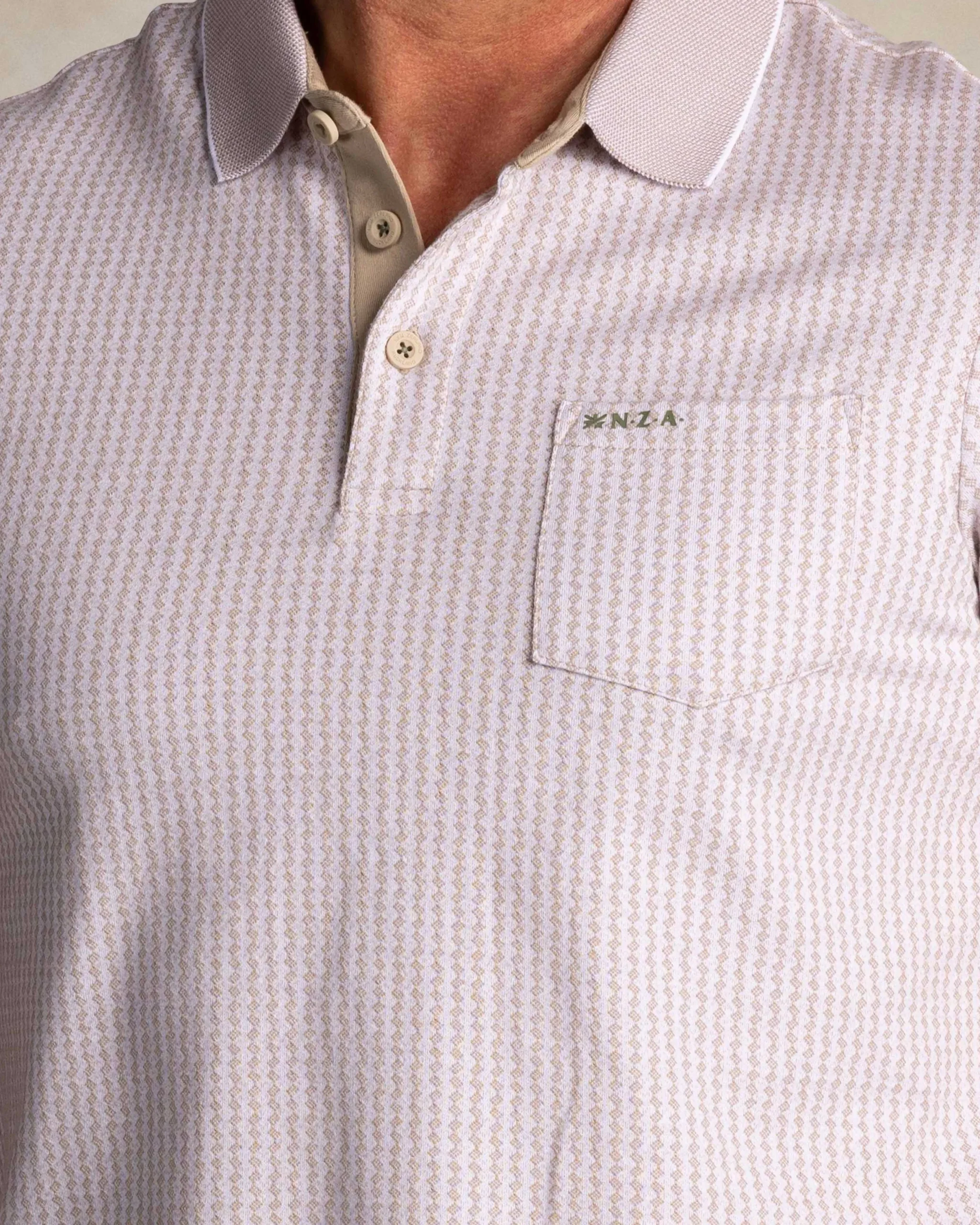 NZA New Zealand Auckland Lichtbruine polo met kleine witte streep